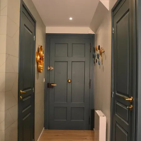 Apartment Charmant